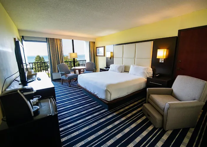Hotels with a view Holiday Inn Bar Harbor Regency By Ihg